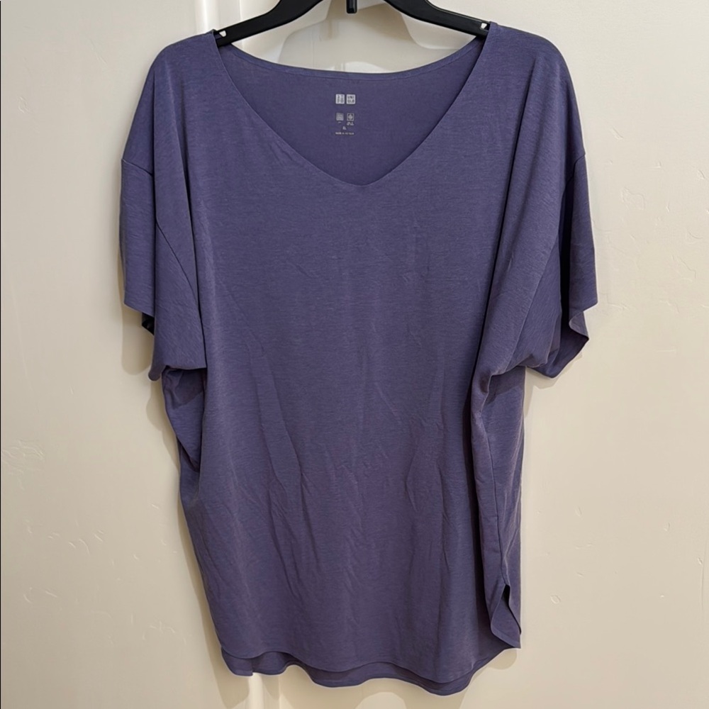 Uniqlo AIRism Women's Short Sleeve Top in Purple
